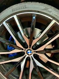 Make sure you are in a safe area that is level and free of traffic before attempting to fix a most bmw jack kits include the jack, a jack handle and a lug nut wrench. Two Different Tires For The 22 Wheels Bmw X5 Forum G05
