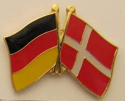 Zahlreiche kleine läden laden zu einem entspannten bummel durch das charmante städtchen ein. Danemark Deutschland Freundschafts Pin Anstecker Flagge Fahne Nationalflagge Doppel Pins Flaggen Pins Flaggen Buddel Bini Inh Eda Binikowski E K