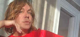 Θα «τραπάρει» στο επόμενο live του j2us! Binteo Tryfwnas Samaras Deite Ton Sta 13 Toy Na Paizei Se Tainia Toy Swthrh Moystaka Filathlos Gr To Egkyrotero A8lhtiko Blog