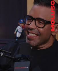 Ligia Elena la cándida niña de la sociedad 🎺🇵🇦 vaya Rubén 🎤