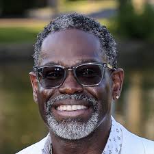 Derrick Dingle's Instagram, Twitter & Facebook