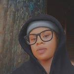 Elizabeth Bonifas's Instagram, Twitter & Facebook