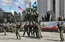 День победы — праздник победы красной армии и советского народа над нацистской германией в великой отечественной войне 1941—1945 годов. Den Vozdushno Desantnyh Vojsk Vikipediya
