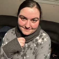 Amber Petrie's Instagram, Twitter & Facebook