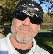 Travis Keeler's Instagram, Twitter & Facebook