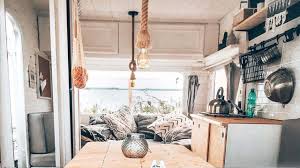 Sowohl die universalgrundierung, als auch die farbe sollte demnach immer qualitativ hochwertig sein. Diy Ideen Instagram Accounts Zum Caravan Renovieren Caravaning