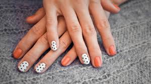 Check out acrylic nails with designs, how to waer acrylic nails, shapes, color & more. 43 Best Fall Nail Designs For 2020 Teen Vogue