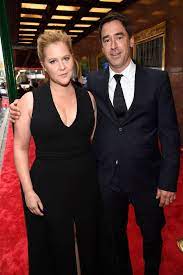 Schumer had her first comedy central presents special in 2010, and appeared on the channel in 2011 and 2012 for roasts of charlie sheen and roseanne barr, respectively. Amy Schumer Reacts After Husband Jokes He S Leaving Her