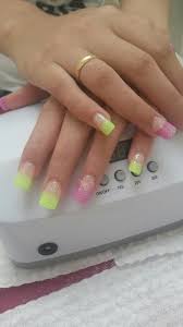 Color de uñas verano 2019 ideas de manicure con los colores image size = 564x564 file type = jpg source image @ nuevamujer.com download image. Disenos De Unas Acrilicas De Colores Neon Diseno De Unas