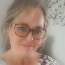 Can anyone recommend a wonderful female Christian therapist?