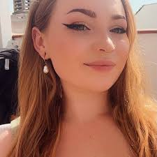 Need a man with a van tomorrow b36 to vale. Need to collect last bits from  old property.