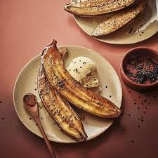 Des Desserts A La Banane Aussi Bons Que Ceux Au Chocolat Elle A Table Bananes Caramelisees Recettes De Cuisine Dessert Banane