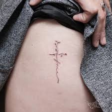 There are numerous flowers you can choose to ink on your skin. 10 Gerda Ideen Kreuz Tattoo Tatowierungen Tattoo Ideen