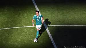 Soccerstarz dfb team fussballstars display unboxing video mit benmasterful. Dfb Regrets Mesut Ozil S Decision To Quit Germany Rejects Suggestions Of Racism Sports German Football And Major International Sports News Dw 23 07 2018