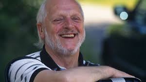 Leo Brennan's Instagram, Twitter & Facebook