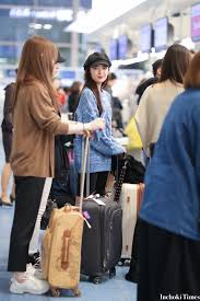 Pin By Blacktwice On Itzy Itzy Lia Celine Luggage Bag