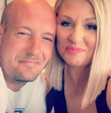 Can anyone recommend anyone to replace some old fencing and fence a new  area in the garden?