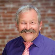 Enesco 4034376 Jim S Heartwood Creek Pint-Size Snowman with Pinecone Stone  Resin Figurine, 4.75” : Amazon.co.za: Home & Kitchen