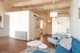 La construction a été très mal faite et il n'y a comme ventilation que des bouches d'entrée d'air en haut des fenêtres de la salle de bain et de la a noter que j'ai acheté il y a 2 ans un extracteur atlantic stylea 100 pour la salle de bain (4m2), dont je ne me servais pas car. Creation De 3 Appartements Airbnb Dans Une Vieille Maison De Village A Pezenas Agnes Luthier