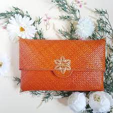 Bunga tulip juga salah satu bunga pertama yang mekar pada musim bunga, ia boleh bermaksud kelahiran semula. Khazonoh Bunga Bunga Matahari Anggun Mekar Di Taman Sari Facebook