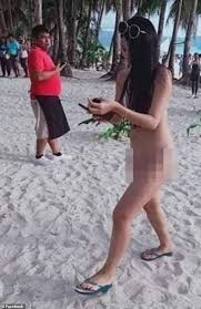 Kaget, geli, khawatir kalau hal yang sama terjadi ke diri sendiri, sampai ingin melempar benda keras ke. Karena Pakai Bikini Seksi Turis Wanita Ini Diamankan Polisi Indozone Id