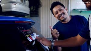 On a journey across malaysia, the bikers discover the true meaning of friendship and the joy of sharing the same hobby. Pekin Ibrahim Mat Motor Highlights By Theashnad
