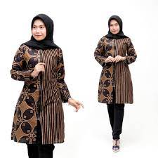 Baju tunik modern panjang atau lengan pendek motif batik & polos dengan kancing depan untuk ibu hamil yang bagus dari merk berrybenka, anakara, korz buat kamu yang ingin berkreasi dan bergaya dengan mengenakan baju tunik, 10 rekomendasi baju tunik model kekinian berikut mungkin bisa. 45 Model Tunik Batik Modern Elegan Kerja Kombinasi Bergaya