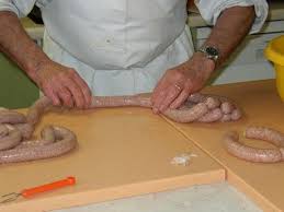 Hobbyko S Rezept Und Bildergeschichte Von Einer Sehr Guten Groben Bratwurst Inklusive Feuertaufe Einer Neuen Maschine Bratwurst Bratwurst Rezepte Wurstchen