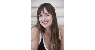 #1 fan page of #dakotajohnson all over the internet, supporters of her acting career since. Dakota Johnson S Smile Before Yes Dakota Johnson Is Aware Her Gap Is Gone I M Really Sad About It Too Popsugar Beauty Middle East Photo 6