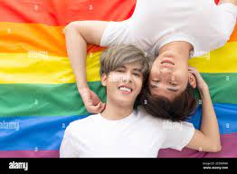 Gay couples hi-res stock photography and images - Alamy