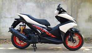 This single cylinder petrol unit is capable of delivering 14.8 bhp at 8,000rpm and a peak torque of 14.4 nm at 6,000rpm. 16 Nvx Ideas Aerox 155 Yamaha Motorcycle Scooter Custom
