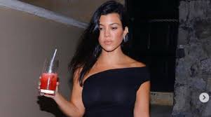 Kourtney mary kardashian (born april 18, 1979) is an american media personality, socialite, and model. Kourtney Kardashian Und Travis Barker Archives Nach Welt