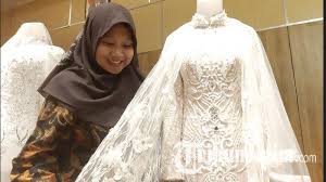 Salah satunya adalah pink pastel, yaitu warna pink dengan shade yang cenderung muda dan kalem. Tren Gaun Pengantin Muslim Tahun Ini Lebih Simpel Dan Motif Abstrak Pakai Warna Romantic Tribun Jatim