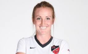 Sarah Gorham, más acento americano para el centro del campo del Santa