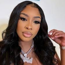 Marcy Diaz's Instagram, Twitter & Facebook