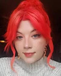 In order to play ditzy cat valentine on both victorious and sam & cat, grande had to dye her hair a vibrant red. 17 People Who Went Crazy With Their Hair Color And Length They Are Not Afraid Of Any Changes Laptrinhx News