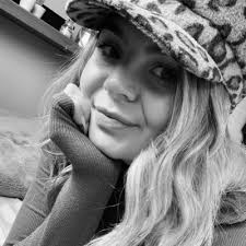 ♥️REINA♥️ (@Reina_Gaga)