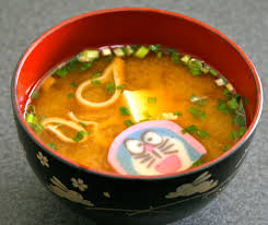 Miso broth depends on the type of miso, but yellow miso (awase) is pretty normal. Japanese Food Miso Soup The Japan Guy