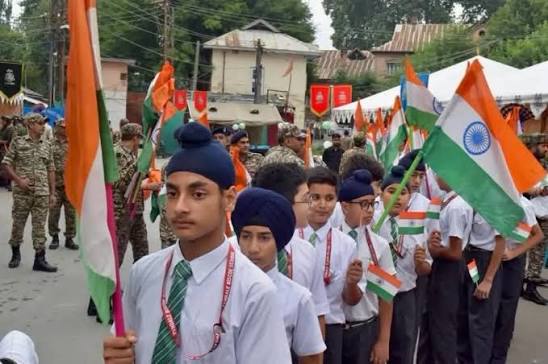 CRPF Personnel, School Students Take Out Tiranga Rally In Srinagar