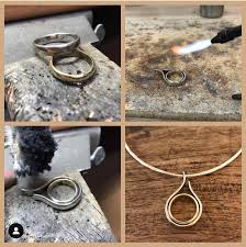 Houd De Herinnering Levend Gedenksieraad Vorige Week Maakte Ik Deze Hanger Van 2 Gouden Trouwringen Voor Ern Klant Sieraden Ongewone Sieraden Unieke Sieraden