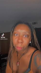 Brianna Lollis's Instagram, Twitter & Facebook