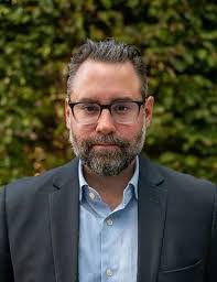 Karl Plank's Instagram, Twitter & Facebook