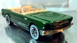 Series:40 years of hot wheels set. 65 Mustang Convertible Collect Hot Wheels