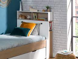 Astucieuse, cette tête de lit 90 pourra également servir de bibliothèque avec 3 niches de rangement de chaque côté et une niche centrale pour avoir tout à portée de main. Tete De Lit Enfant Et Rehausse De Rangement 90 Cm Nomade