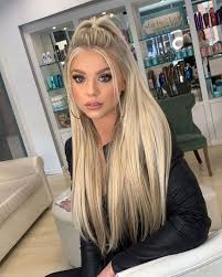 30 Cute Simple And Easy Hairstyles For Long Hair In 2020 Easyhairstyle Hairstyleforwoman Little Girl In 2020 Frontal Hairstyles Blonde Hair Looks Auburn Blonde Hair