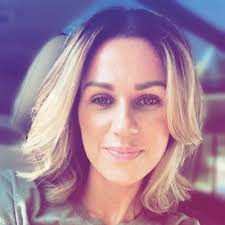 Lori Sharar (@LoriSharar)