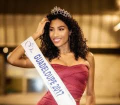 Après le renvoi de anaëlle guimbi, candidate à miss france 2021 dont on a découvert des photos sandra bisson, présidente du comité miss guadeloupe, a précisé sur la radio guadeloupe la 1ere. Miss Guadeloupe Ne Fait Pas Partie Des 12 Finalistes