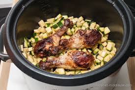 Pilons De Poulet Sauce Soja Balsamique Sur Lit De Courgettes Poulet Sauce Soja Recette Multicuiseur Pilon De Poulet