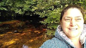 Laura Barnhouse's Instagram, Twitter & Facebook