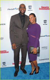 Aug 01, 2018 · lebron james and savannah brinson met as students at rival ohio high schools — james was a senior and basketball team star, while brinson was a junior, who played softball and cheered. Who Is Lebron James Wife Meet Savannah Brinson Photo 3910534 Lebron James Savannah Brinson Sports Pictures Just Jared